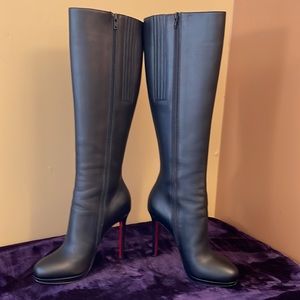 CHRISTIAN LOUBOUTIN
Black Eloise Botta Boots